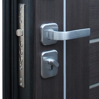 Дверь входная СБ-17, антик серебро/орех рифленый